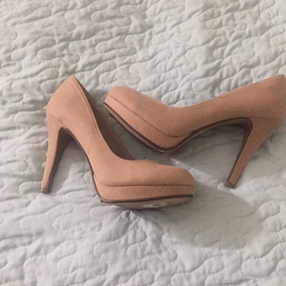Women’s shoes